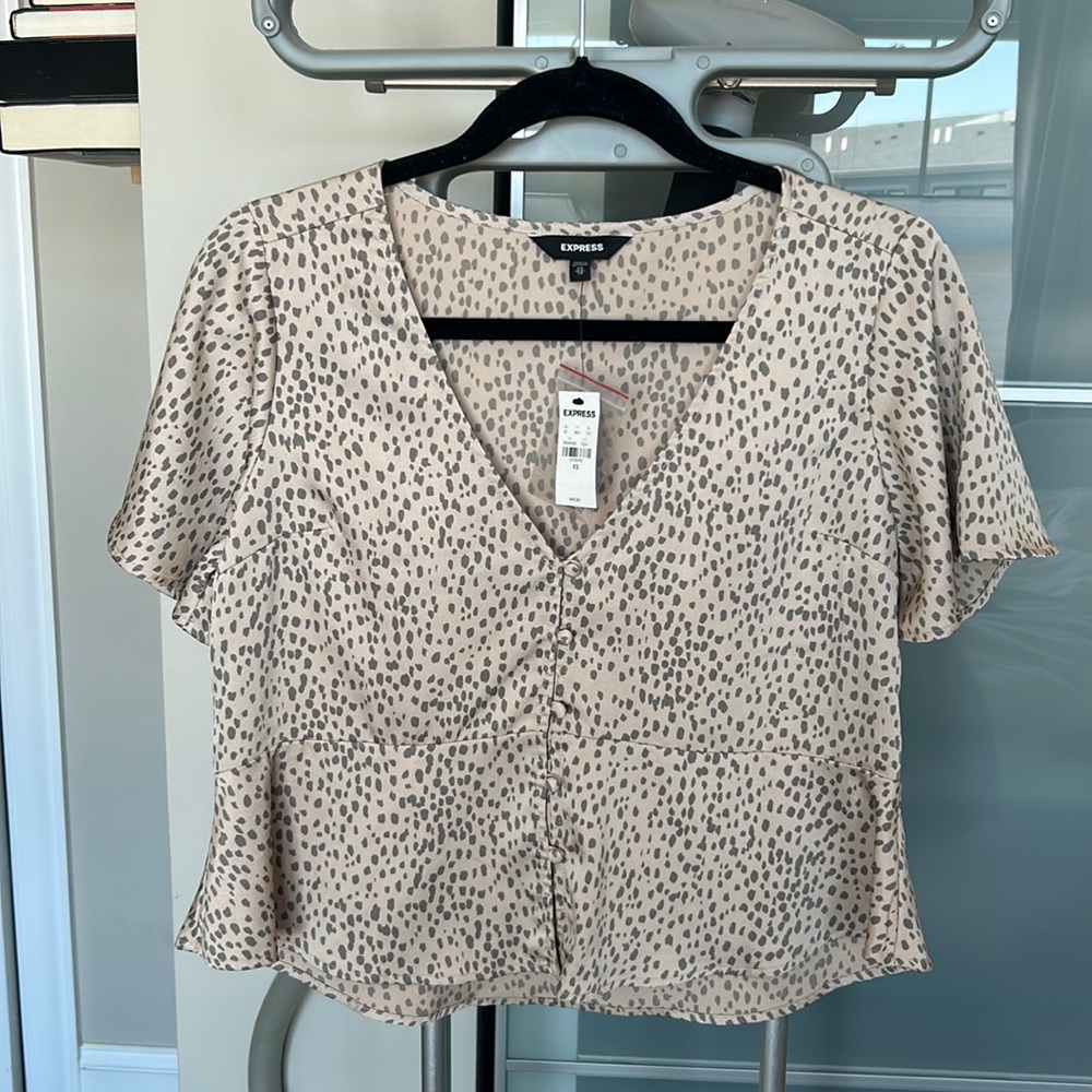Express - Peplum, spotted top, XS, never worn with tags